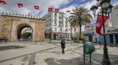 تونس تتجه لمزيد من الديون للوفاء بالتزاماتها