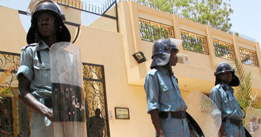 وزير الداخلية السودانى يؤكد استتباب الأحوال الأمنية فى غرب دارفور