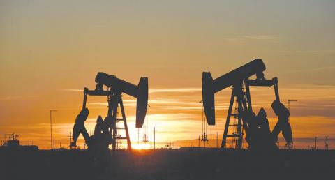 الإنتاج النفطي الروسي صعد 2% الشهر الماضي