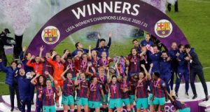 سيدات برشلونة يتوجن بلقب دوري أبطال أوروبا للمرة الأولى برباعية في تشيلسي