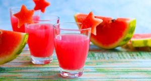 كيف تتخلص من الإمساك واضطرابات القولون؟ تناول عصير البطيخ والخيار