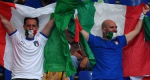 تركيا ضد إيطاليا.. الجماهير تزين المدرجات فى افتتاح يورو 2020 "صور"