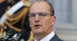 رئيس وزراء فرنسا يؤكد دعم بلاده للإصلاحات التى تحققها السلطات فى تونس