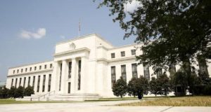 الاحتياطي الفدرالي الأميركي ينوي رفع معدلات الفائدة للجم التضخم
