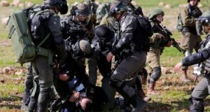 الاحتلال الإسرائيلى يعتقل 26 فلسطينيًا فى الضفة الغربية