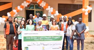 كيا تسلم مشروع الضوء الأخضر الى الحكومة المحلية فى غانا | نايل موتورز