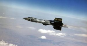 "زى النهاردة".. الطائرة الصاروخية X-15 تحطم الرقم القياسى للارتفاع فى 1963
