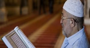 المفتي يوضح حكم قراءة بعض سور القرآن والدعاء بعد صلاة العشاء